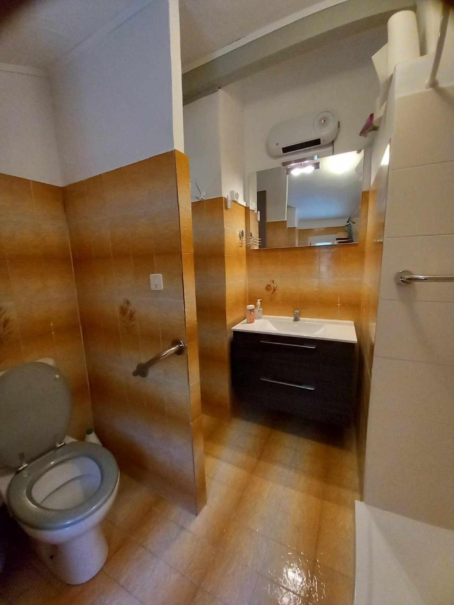 Chambre D Hote Les Heures Claires Istres Exterior foto